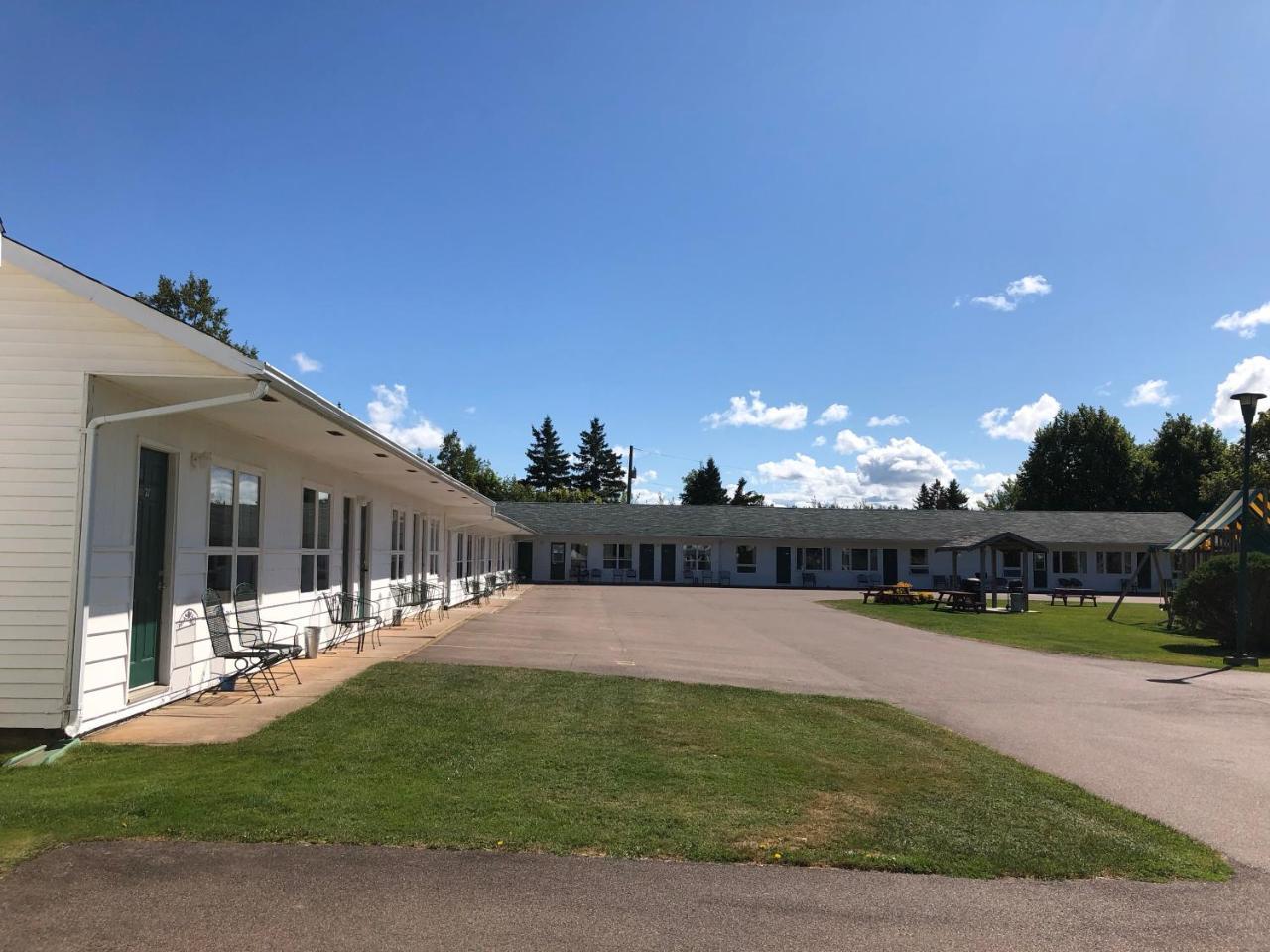 Anne Shirley Motel & Cottages Кавендиш Экстерьер фото